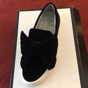 Nine West black Velvet Shoes Size 6 1/2
